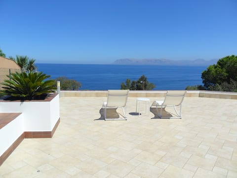 Proprietà Airbnb di successo: Villa Gioia – Baia Luce a Castellammare Del Golfo