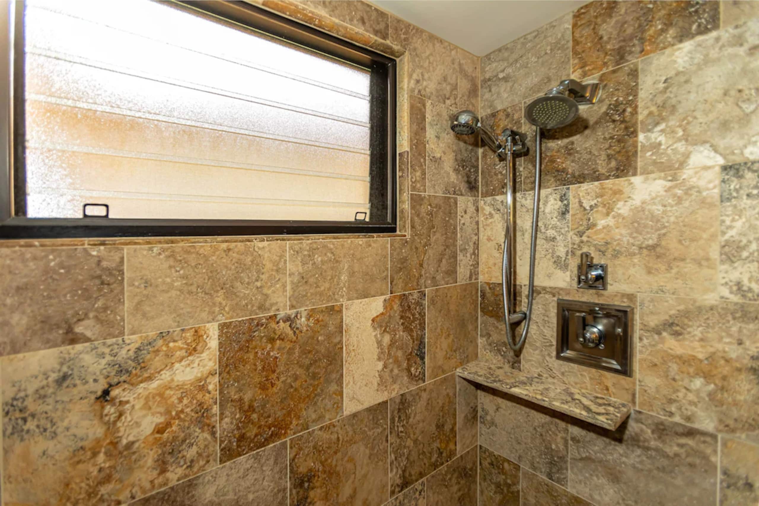 Fabulous Ocean Views- Luxury 2 Bed 2 Bath - Image 13