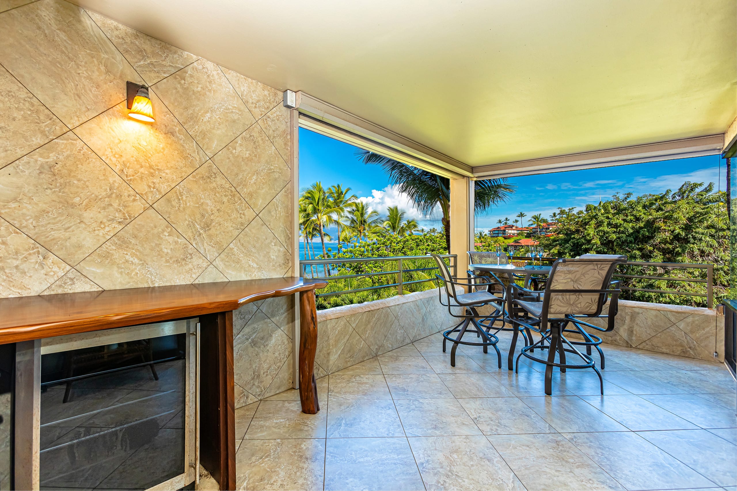 Fabulous Ocean Views- Luxury 2 Bed 2 Bath - Image 17