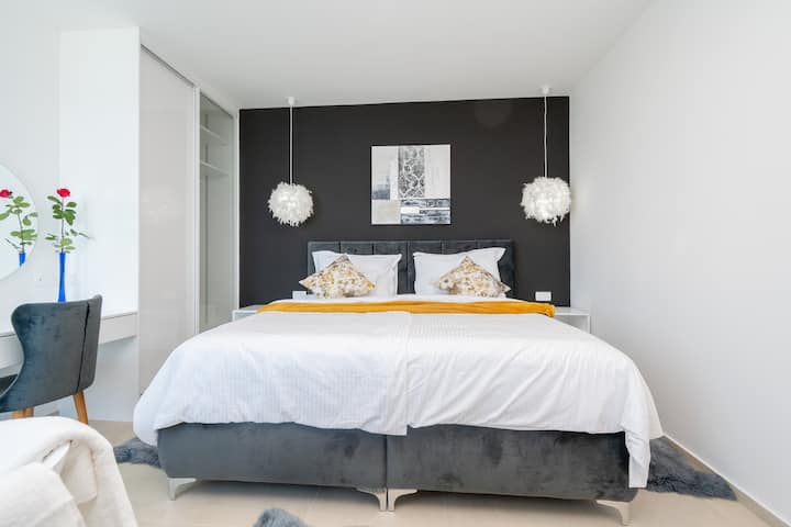 Chumba cha kwanza cha kulala