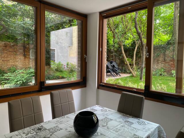 NEW restored apartment with Garden