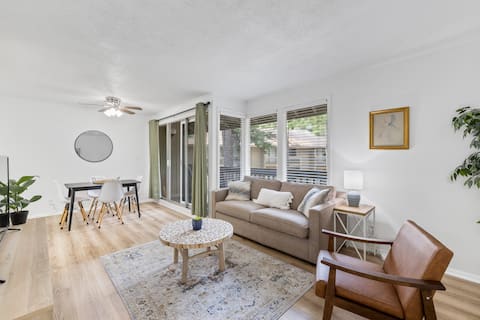 The Cozy Condo Near Mobile Bay- 2 POOLS