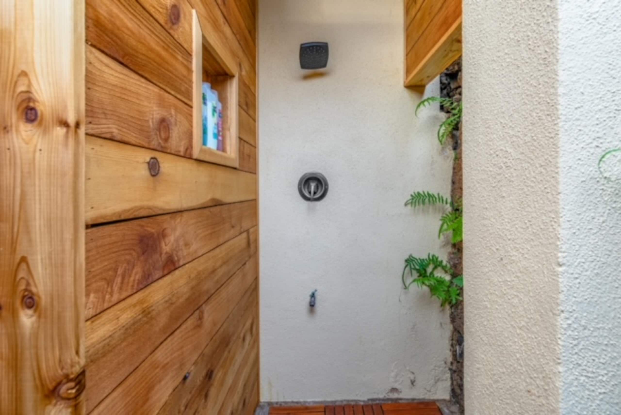 Home in Waikoloa Village · ★5.0 · 4 bedrooms · 6 beds · 3.5 baths - Photo 24