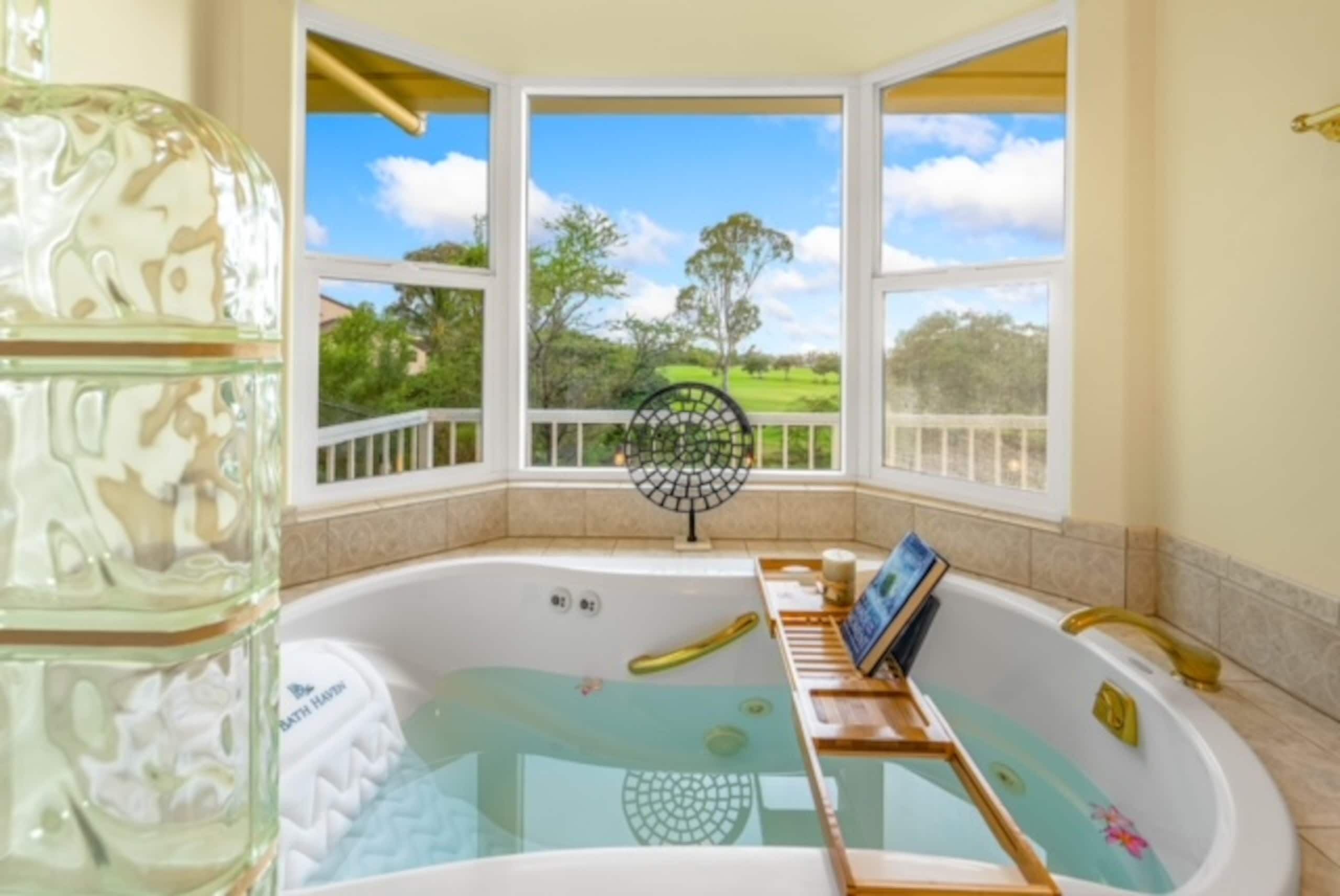 Home in Waikoloa Village · ★5.0 · 4 bedrooms · 6 beds · 3.5 baths - Photo 28