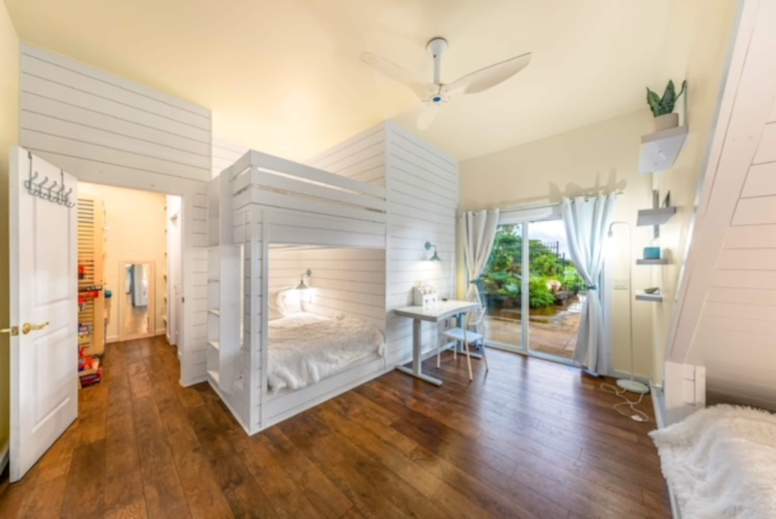Home in Waikoloa Village · ★5.0 · 4 bedrooms · 6 beds · 3.5 baths - Photo 21