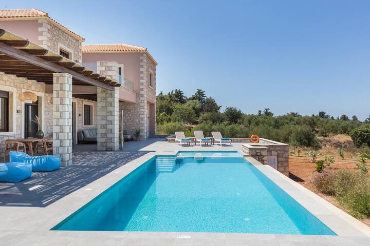 New SeaView Villa w/Private Pool & Ping Pong Table gallery image 3