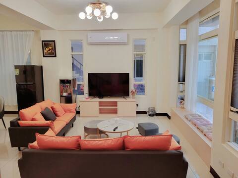 Dragon Gate Estate/Family Room 6 People