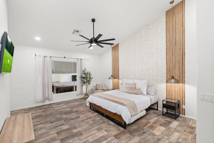 主卧-加大双人床，带拉伸轮