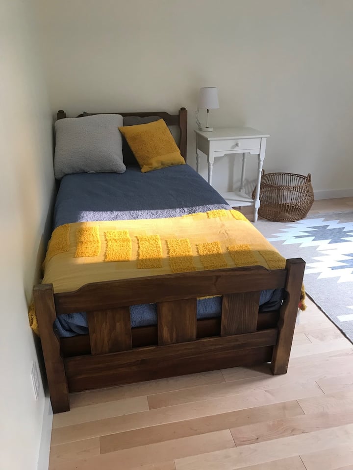 Спална соба на вториот кат - со двокреветни и двокреветни кревети