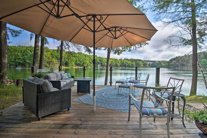 Scenic Lakefront Near Town w/Hot Tub and Lake Toys