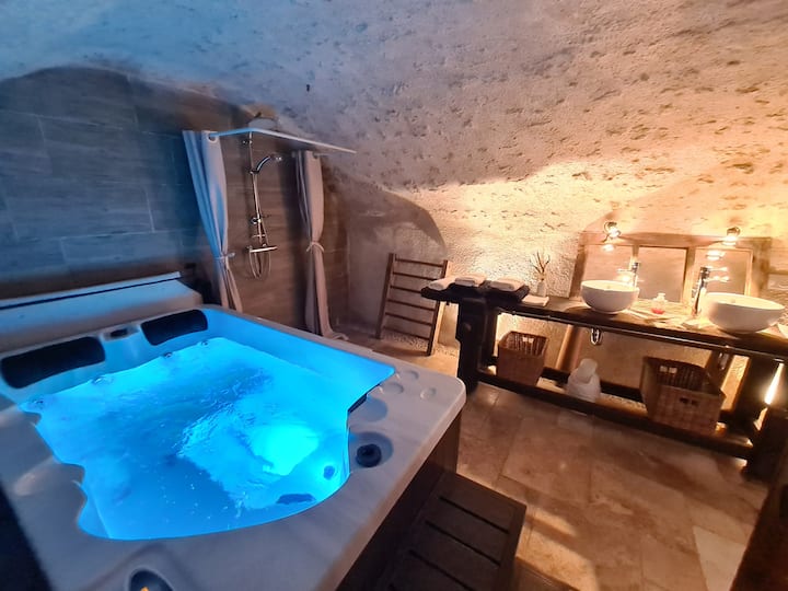 airbnb jacuzzi tours