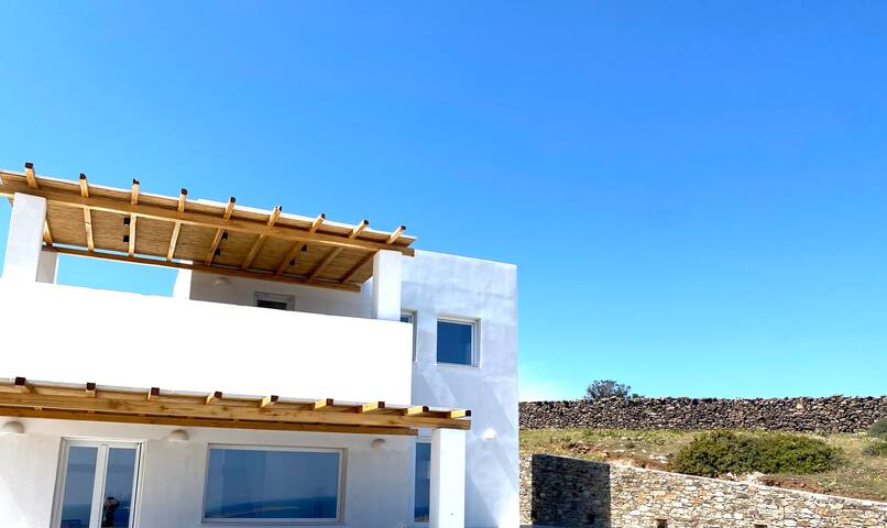 Artemis Sky Villa gallery image 3