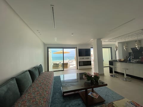 Top performing Airbnb: Luxury apartment in Taghazout right on the water. in Taghazout