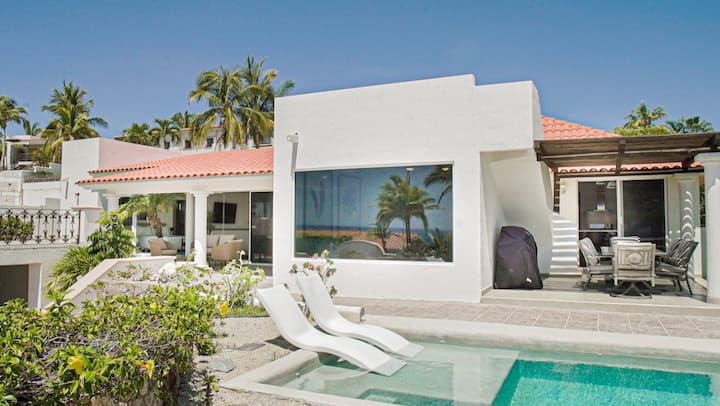 Casa Las Vistas front door entrance — San José del Cabo villa rental