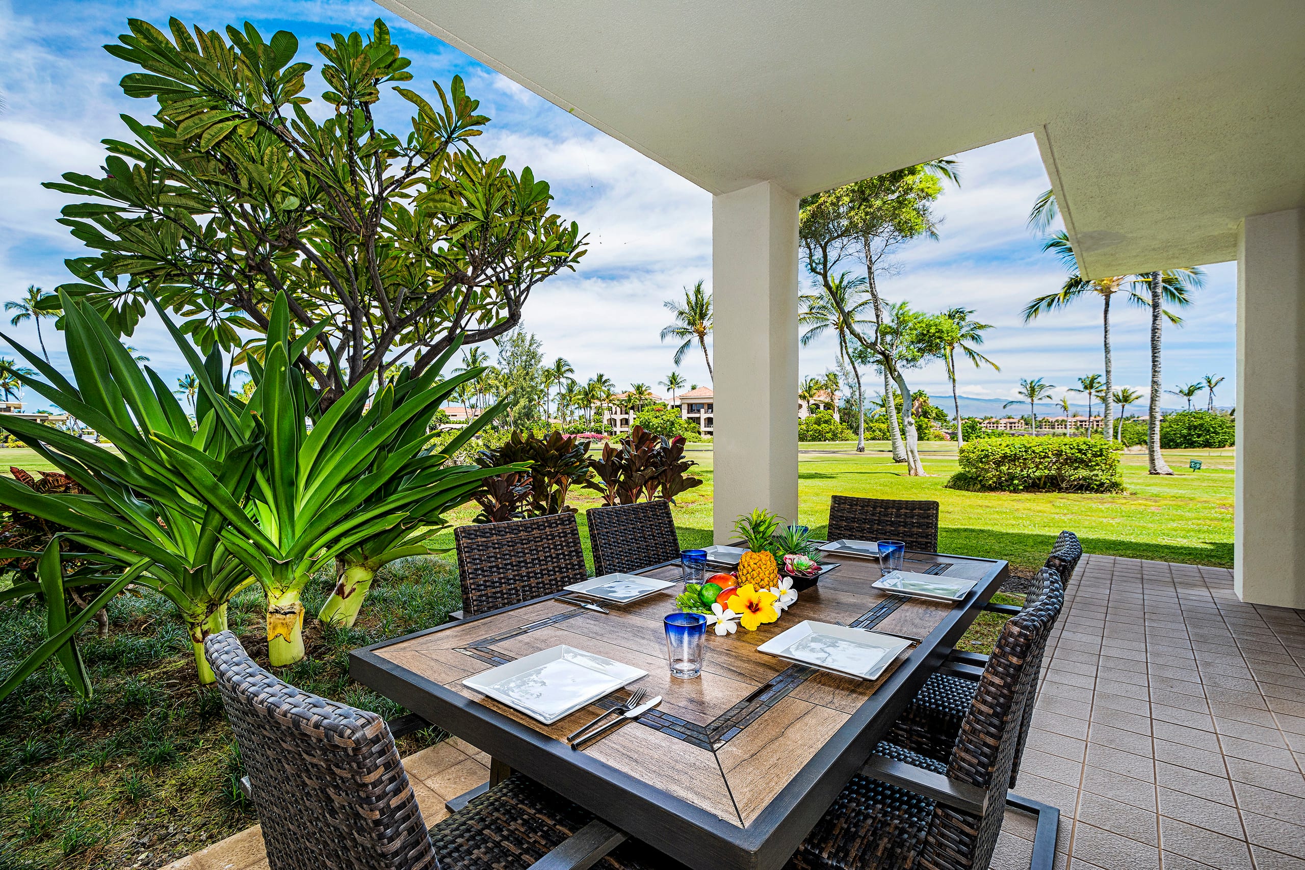 Walk to Beach, Golf, Shopping and Restaurants! - Image 4