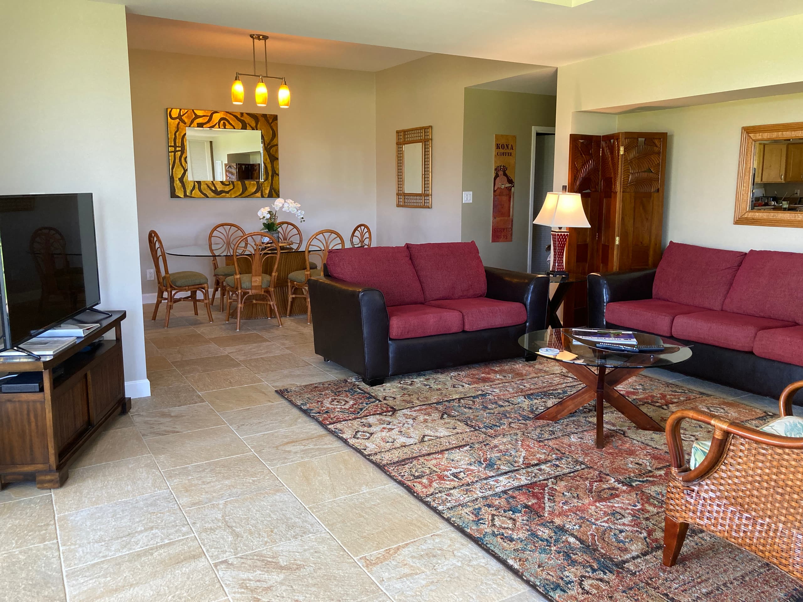 Walk to Beach, Golf, Shopping and Restaurants! - Image 9