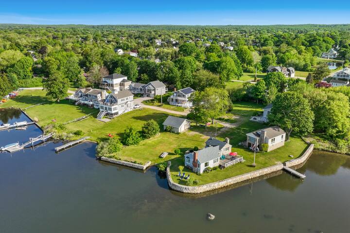 Salt Pond Sunrise View & 5 min to beach, sleeps 7 gallery image 4