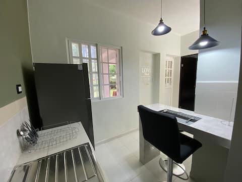 Top Airbnb: The small White House with gardens in Real Montejo
