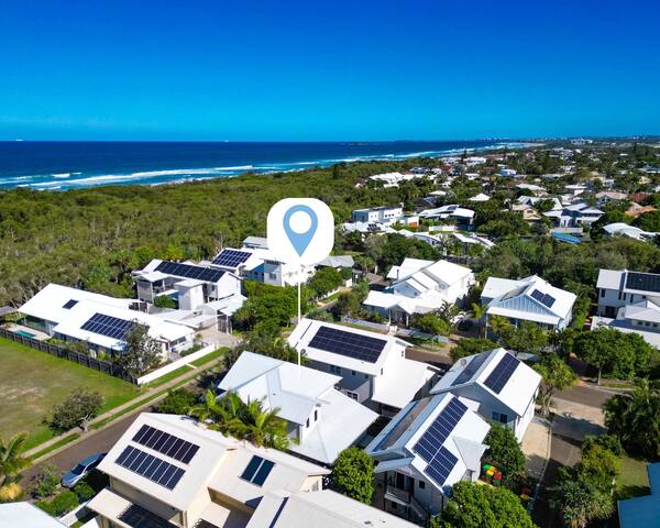 *Special* Luxe Funpacked Hampton House in Marcoola gallery image 4