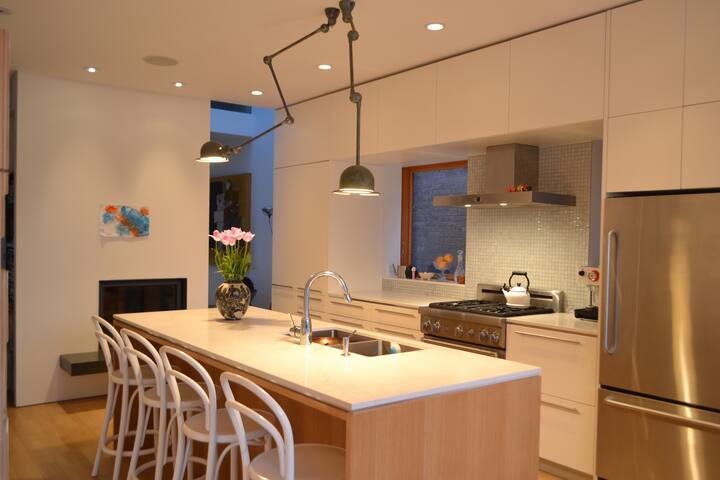 Architect’s Home in Roncesvalles gallery image 5