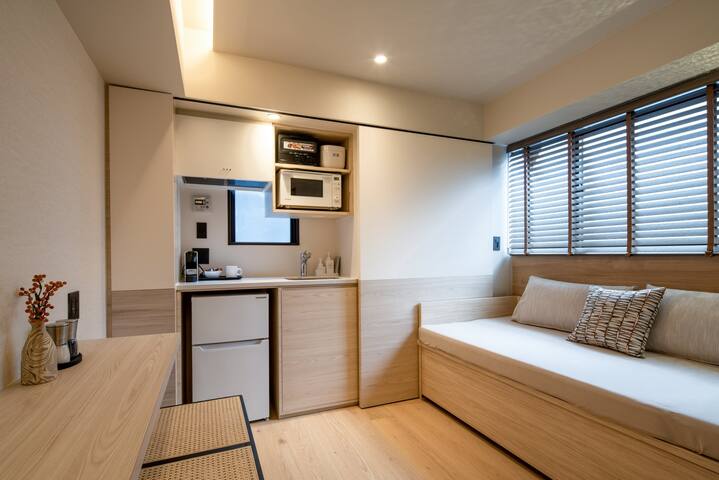 6-story Apt in Azabu, near Tokyo Tower and train gallery image 4