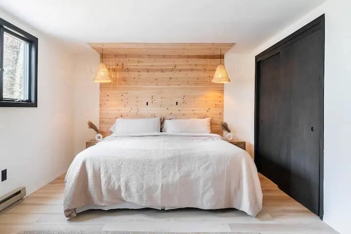 2 - ри етаж/родителска спалня/суперголямо двойно легло