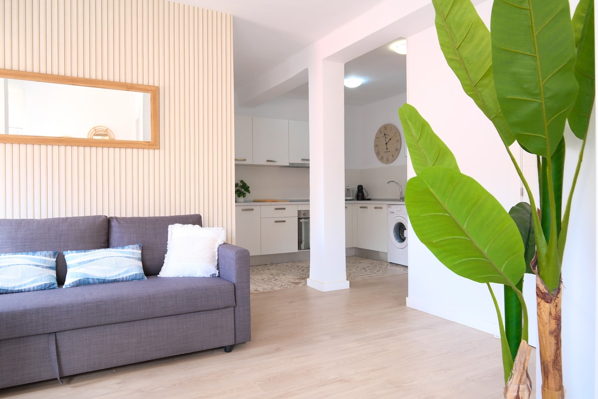 Successful Airbnb property: Lovely Séneca Apartment in La Trinidad (Bailén Miraflores)