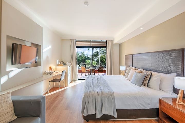Seaview Adjacent King Apartments With Balcony - Darwin