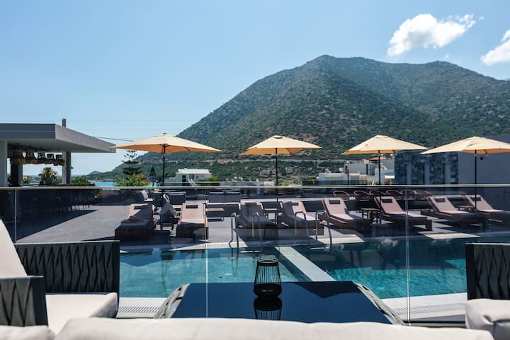 Isla Villas & Suites(Mars Villa)