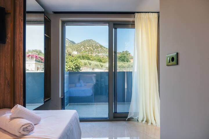 Isla Villas & Suites (Venus Villa) gallery image 5