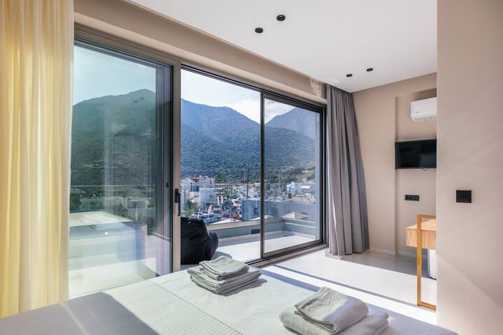 Isla Villas & Suites (Venus Villa) gallery image 2