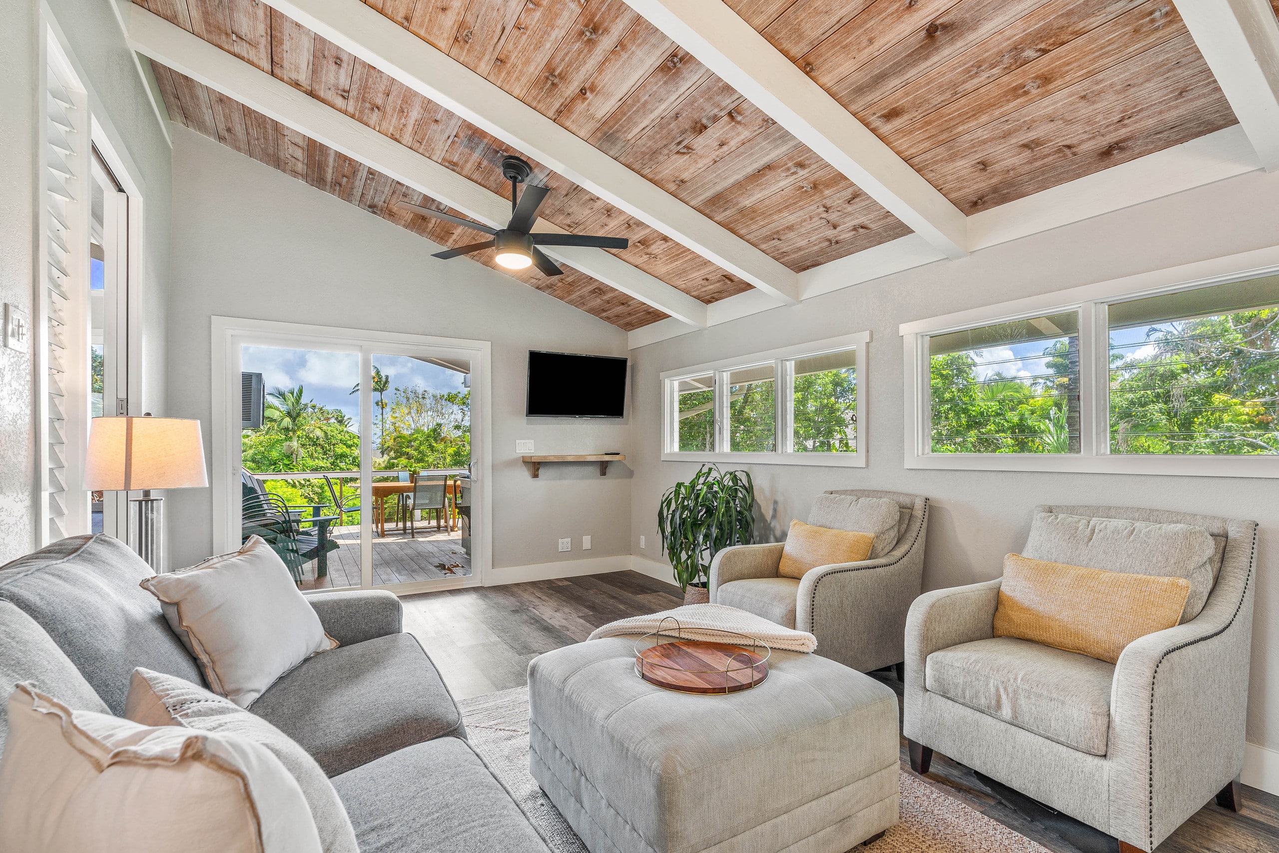 Home in Princeville · ★4.94 · 4 bedrooms · 5 beds · 3.5 baths - Image 9