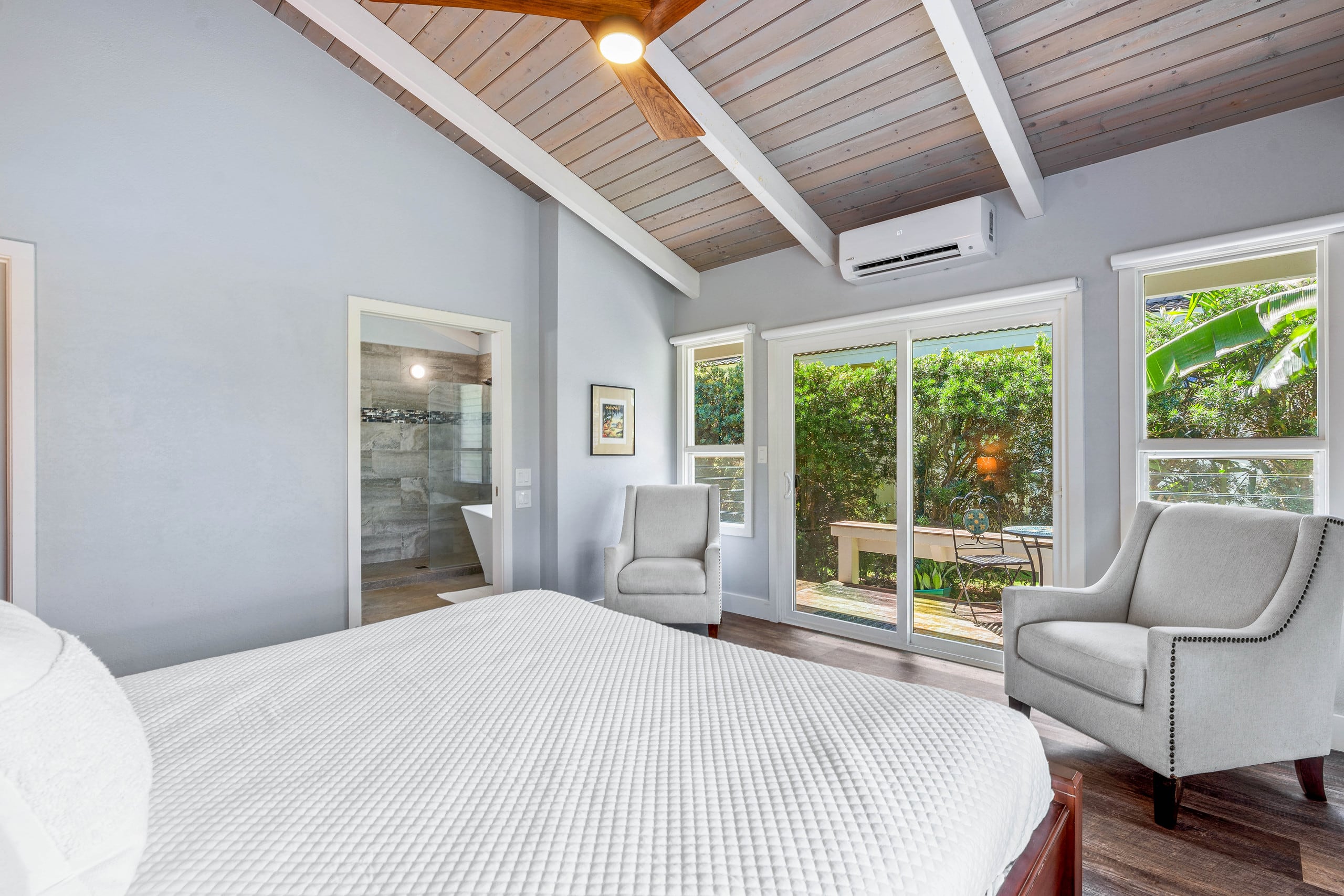 Home in Princeville · ★4.94 · 4 bedrooms · 5 beds · 3.5 baths - Image 13