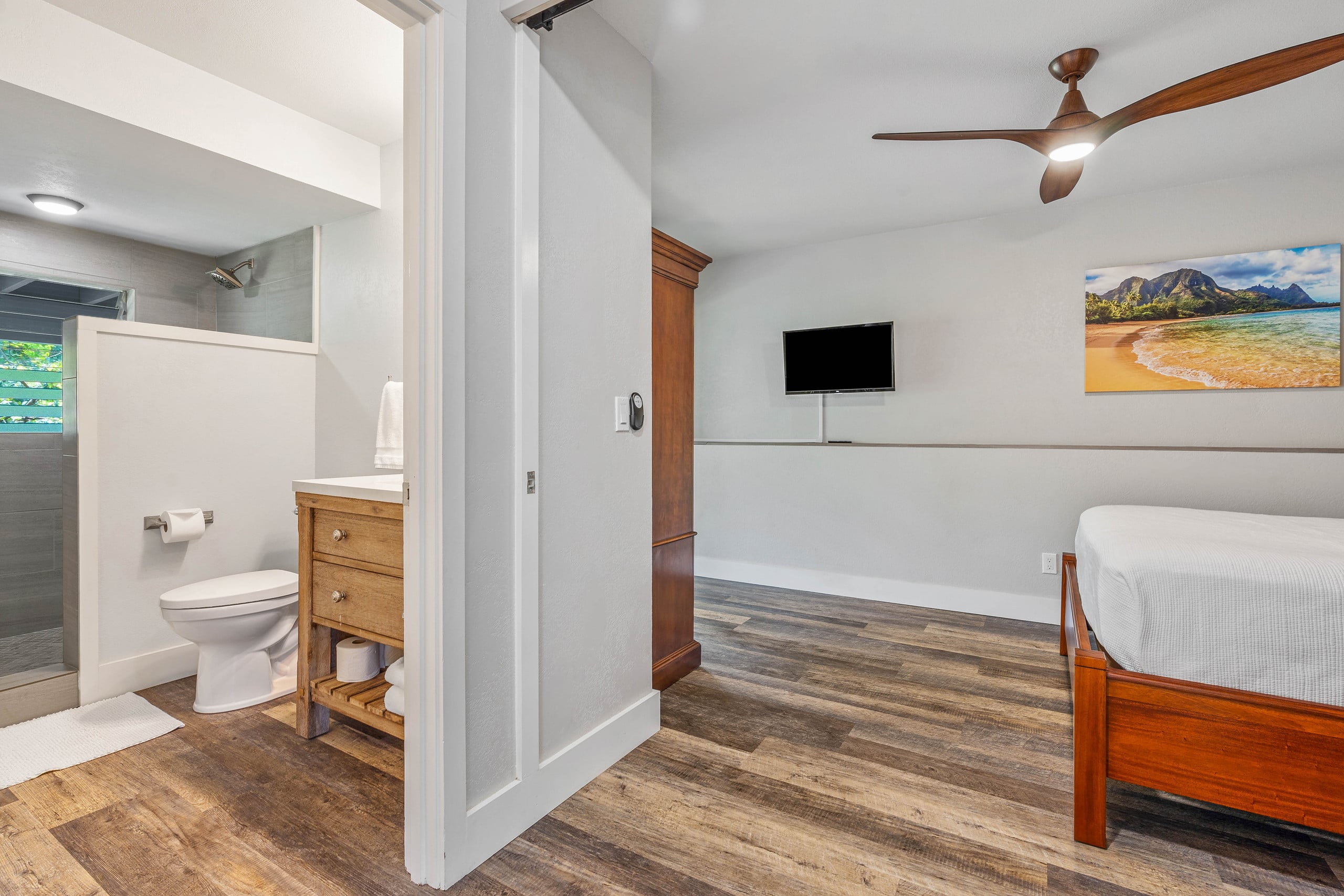 Home in Princeville · ★4.94 · 4 bedrooms · 5 beds · 3.5 baths - Image 24