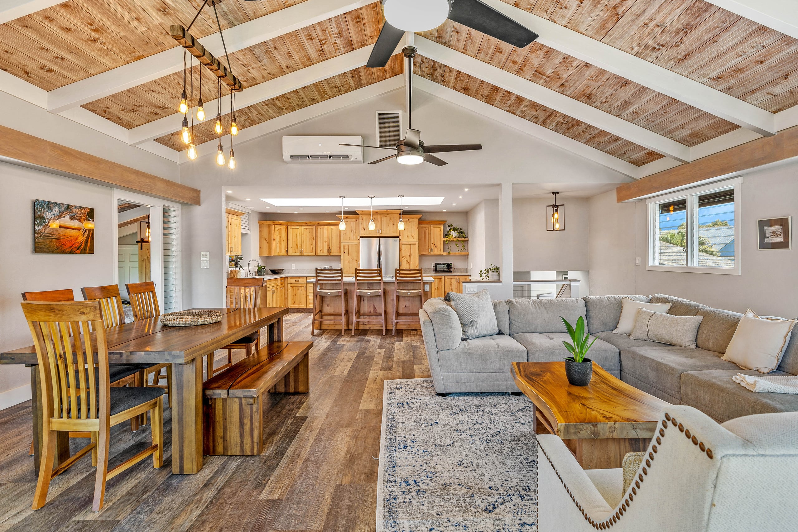 Home in Princeville · ★4.94 · 4 bedrooms · 5 beds · 3.5 baths - Image 2