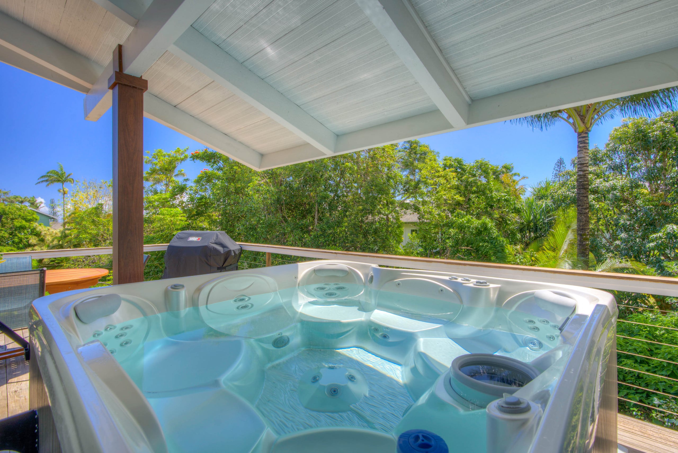 Home in Princeville · ★4.94 · 4 bedrooms · 5 beds · 3.5 baths - Image 25