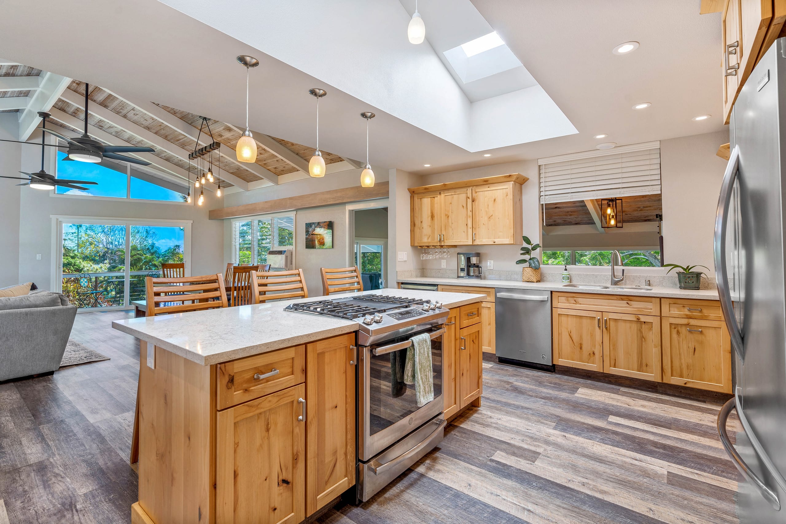Home in Princeville · ★4.94 · 4 bedrooms · 5 beds · 3.5 baths - Image 5