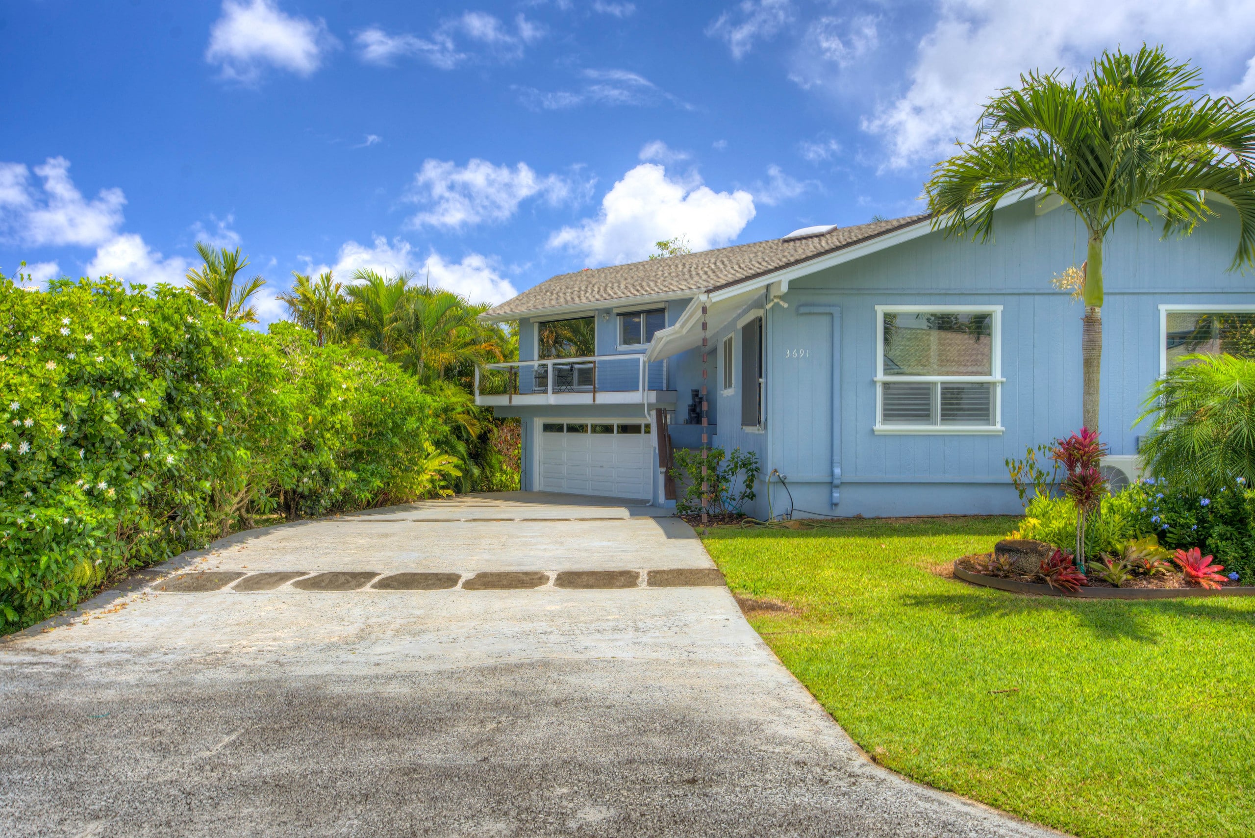 Home in Princeville · ★4.94 · 4 bedrooms · 5 beds · 3.5 baths - Image 28