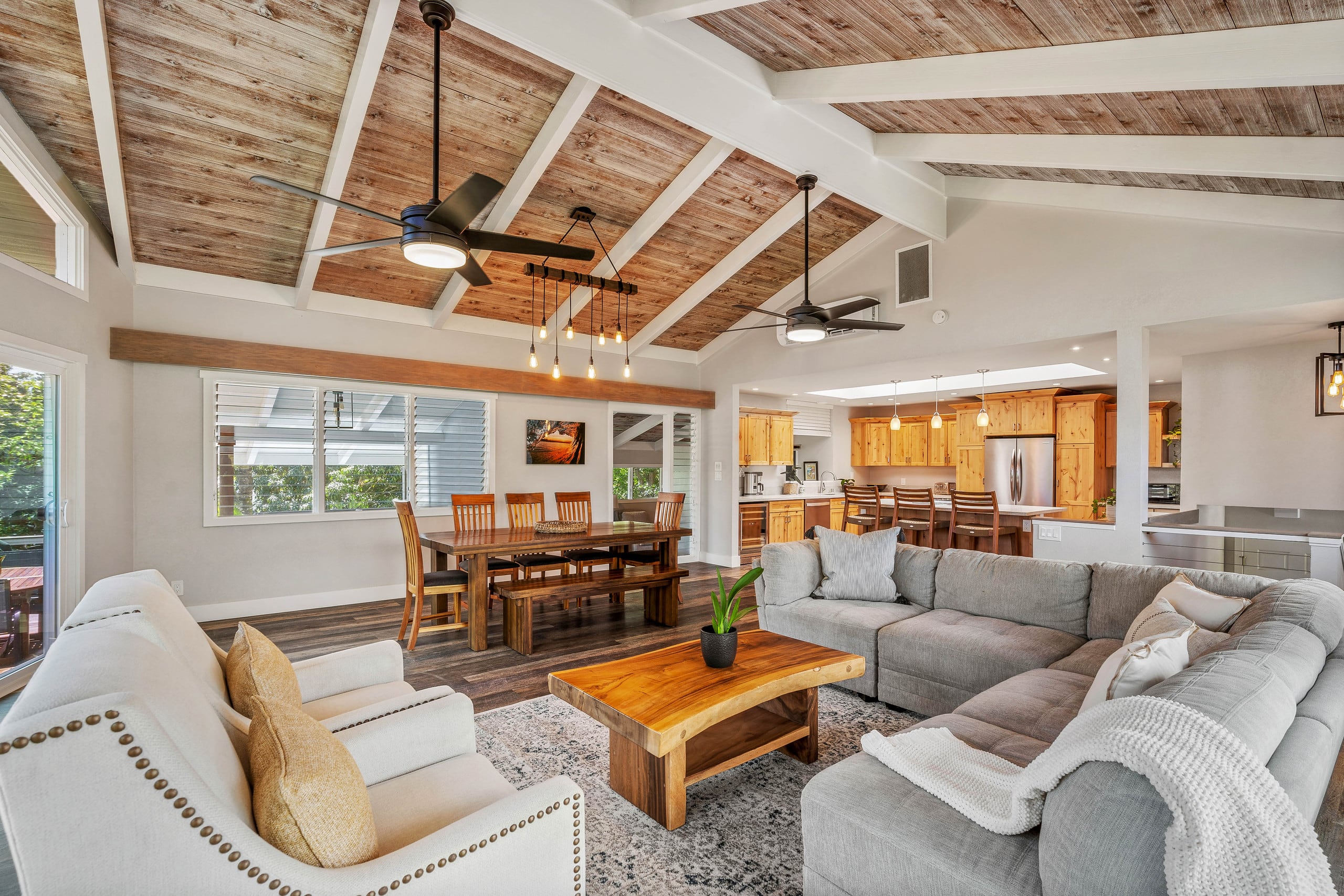 Home in Princeville · ★4.94 · 4 bedrooms · 5 beds · 3.5 baths - Image 3