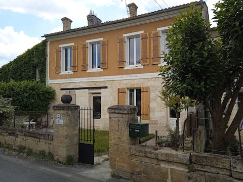Family cottage near St Emilion