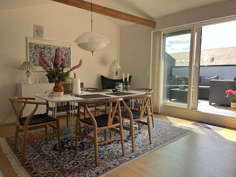 Downtown apartment with parking space and 2 balconies