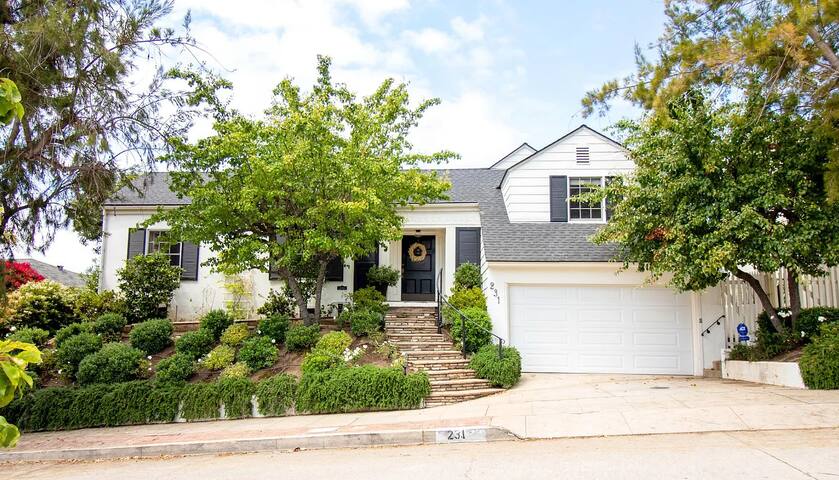 Entire home near UCLA!
