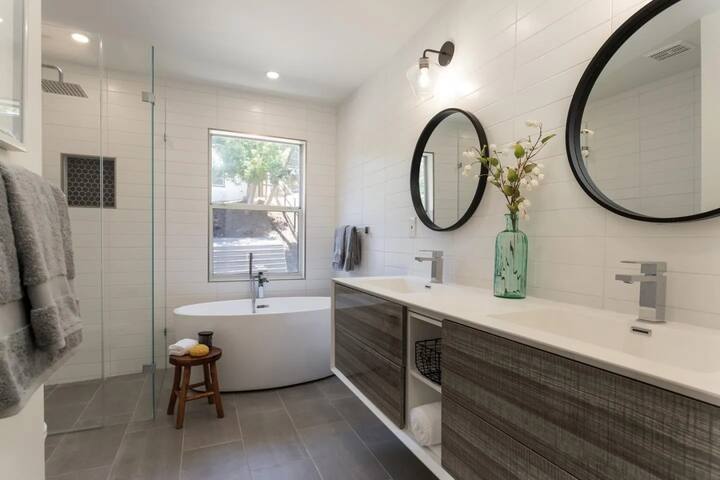 Black Oak gallery image 5