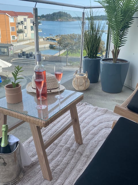 Close to penthouse apartment in city centre w/parking space