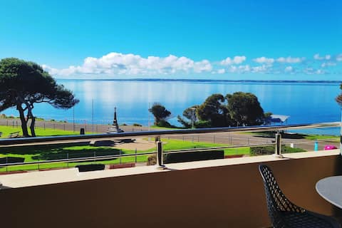 Top Airbnb: Kingscote Terraces: Ocean Views | 2 Beds | 2 Bath in Kangaroo Island Council