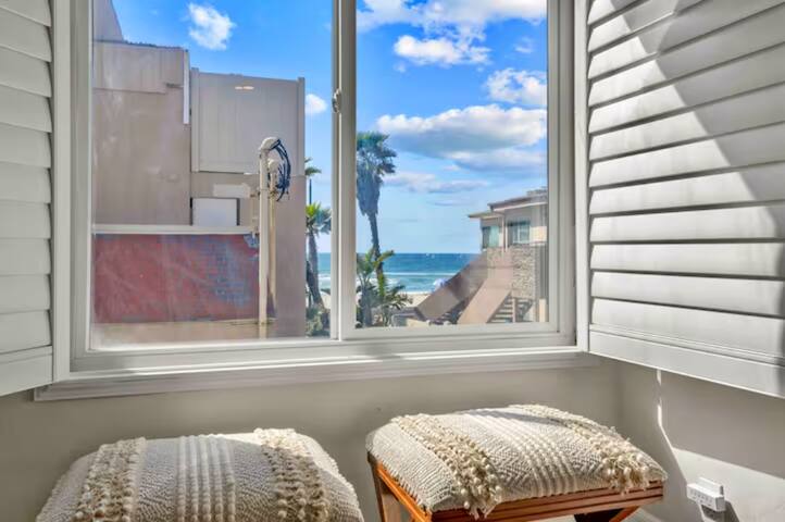 MB Massive Oceanview 6BR/6BA Sleep 30+Rooftop Deck gallery image 4