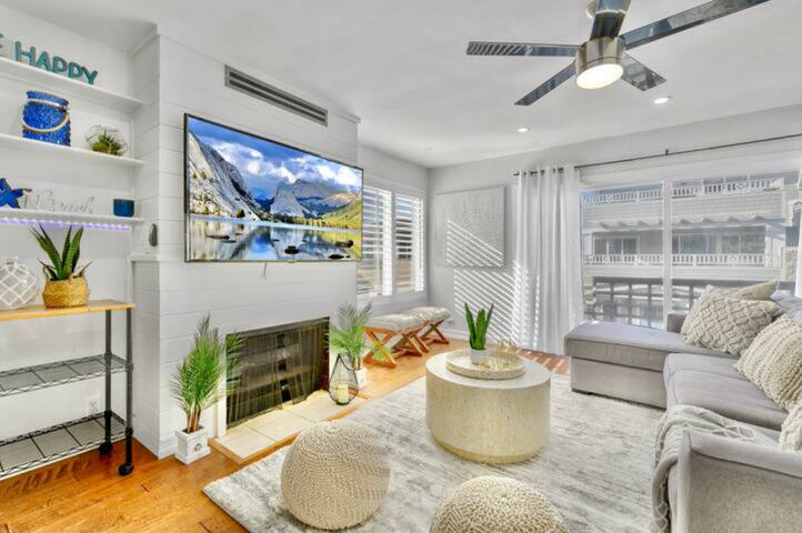 MB Massive Oceanview 6BR/6BA Sleep 30+Rooftop Deck gallery image 2