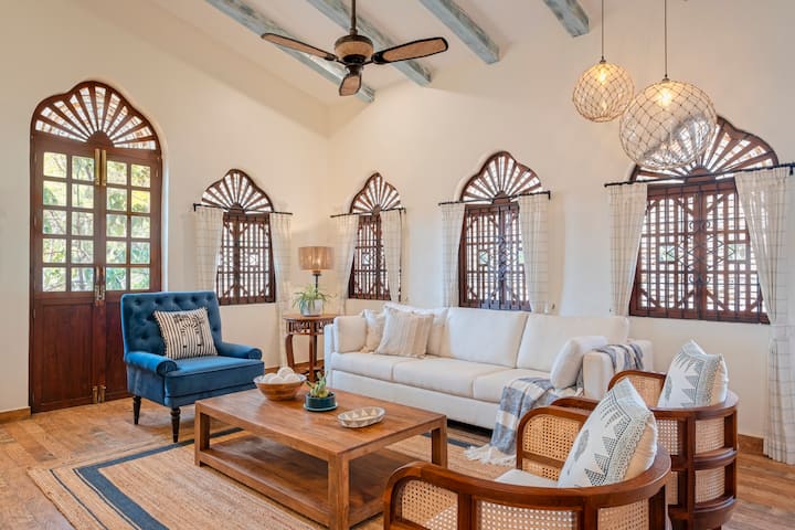 Living room image 6