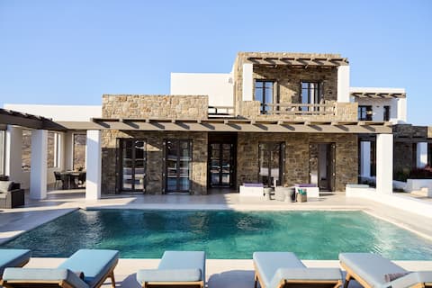 Luxury Villa Sapphire | 8' to Town |near CavoTagoo