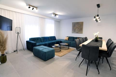 Comfortable house with 5 bedrooms, swimming pool